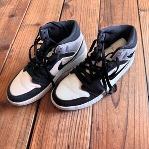 Nike Black and White High-Tops